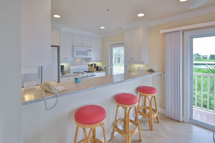 Tortuga Inn Beach Resort