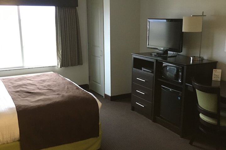 Room 52 of 69