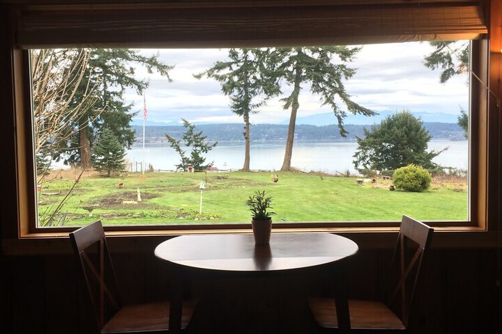The Bluff on Whidbey B & B
