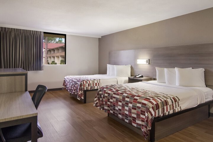 Red Roof Inn & Suites Brunswick I-95