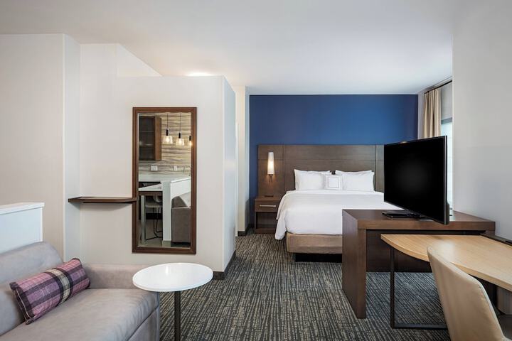 Room 18 of 37