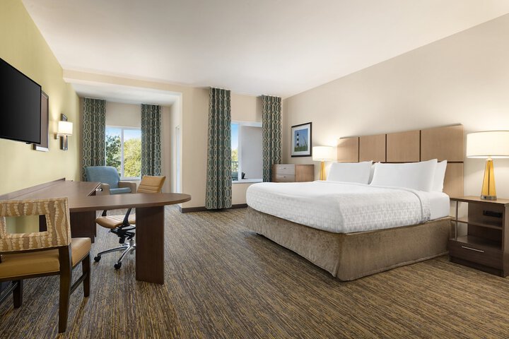Room 33 of 37