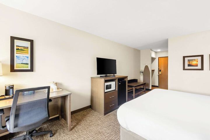 Room 33 of 42