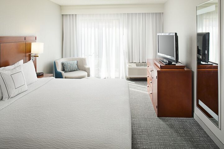Room 8 of 22