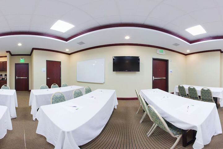 Holiday Inn Express Hotel & Suites GUYMON by IHG