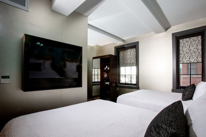 Room 16 of 40
