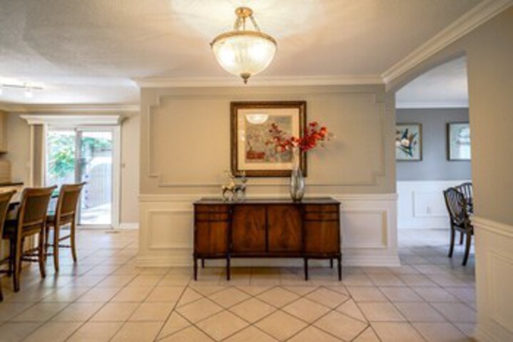 Niagara Falls Lakeview house