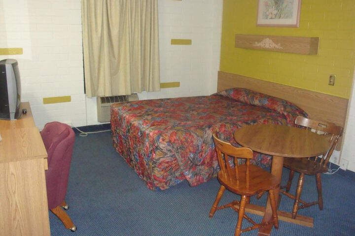 Room 37 of 41