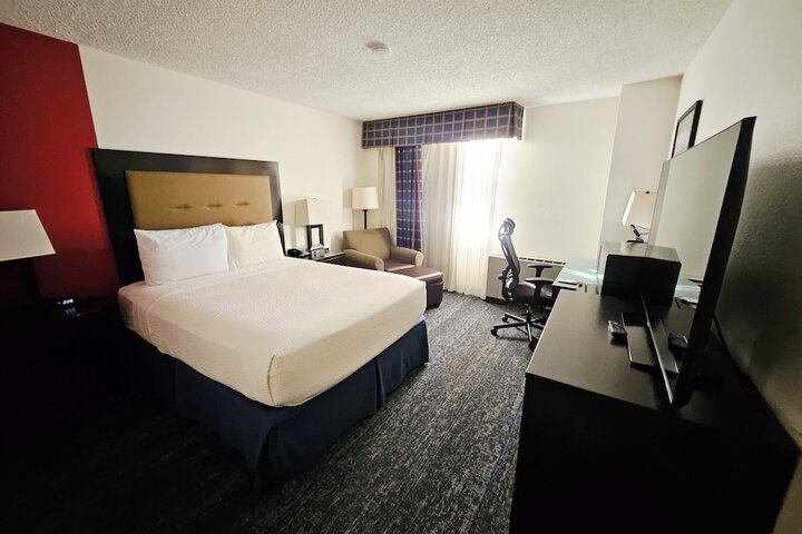 Ramada Plaza by Wyndham Sheridan Hotel & Convention Center