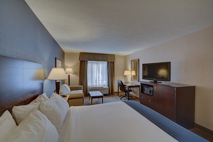 Room 12 of 36