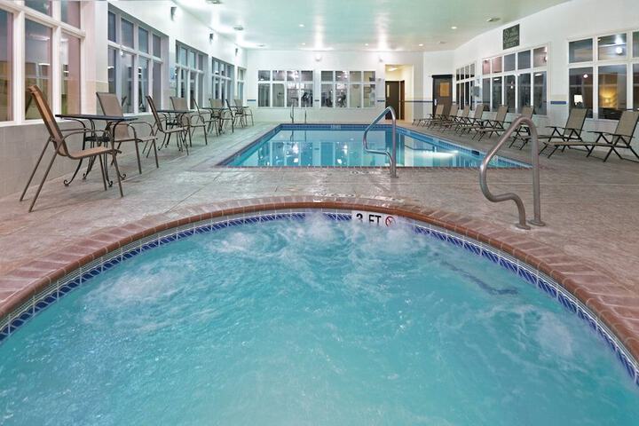 Pool 4 of 27