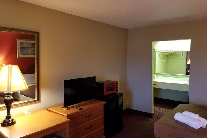 Room 28 of 54