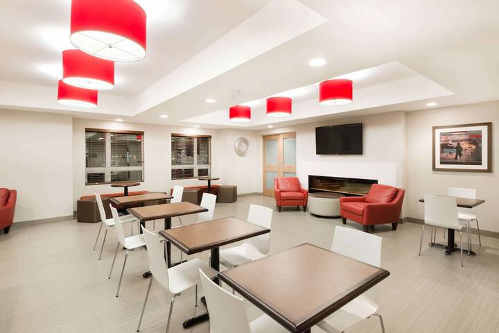 Hotel Interior 4 of 25