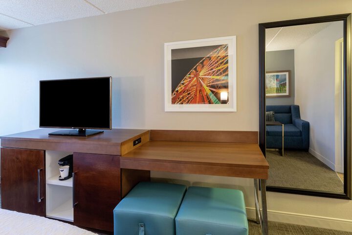 Room 16 of 44