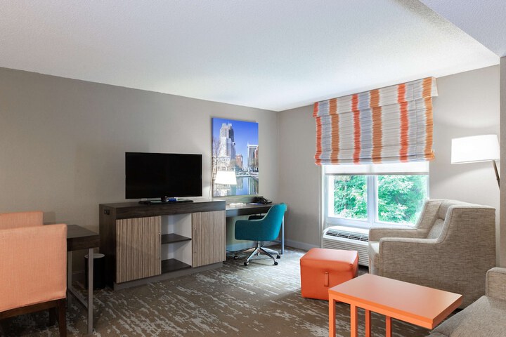 Room 13 of 60