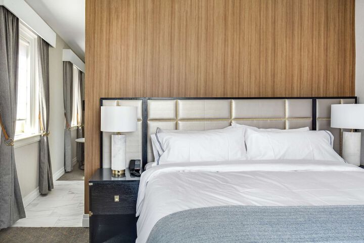 The Sire Hotel Lexington Tapestry Collection by Hilton