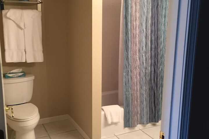 Room 17 of 35