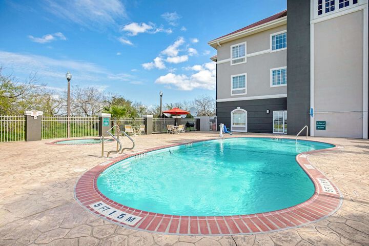 Pool 3 of 47