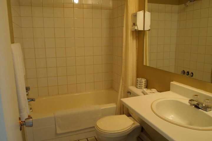 Room 40 of 46