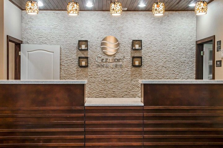 Hotel Interior 9 of 32