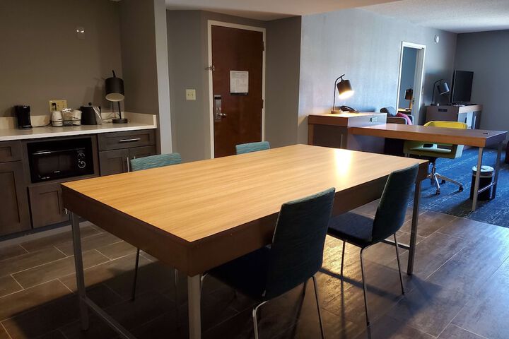 Room 109 of 169