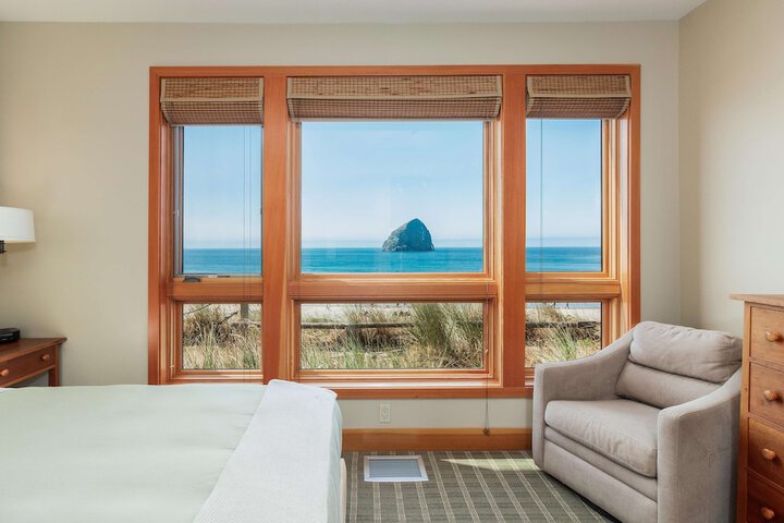 Headlands Coastal Lodge & Spa