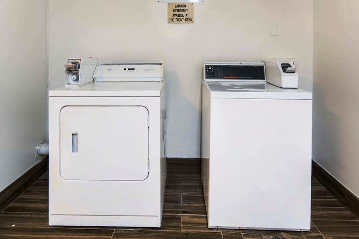 Motel 6 Conroe TX