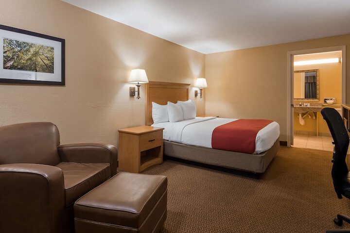 Room 8 of 28