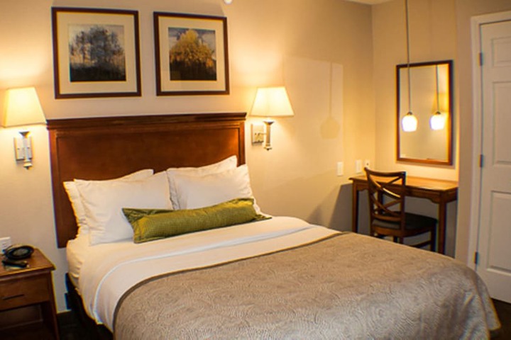 Room 15 of 50