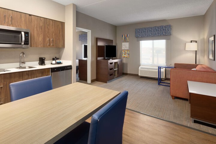 Room 10 of 30