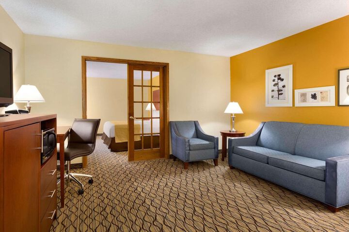 Room 10 of 24