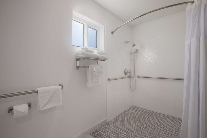 Room 14 of 30