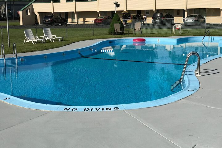 Pool 9 of 60