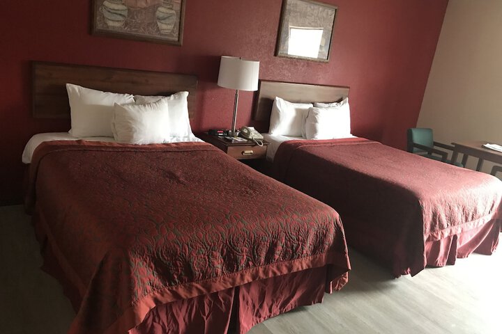 Days Inn by Wyndham Hillsboro