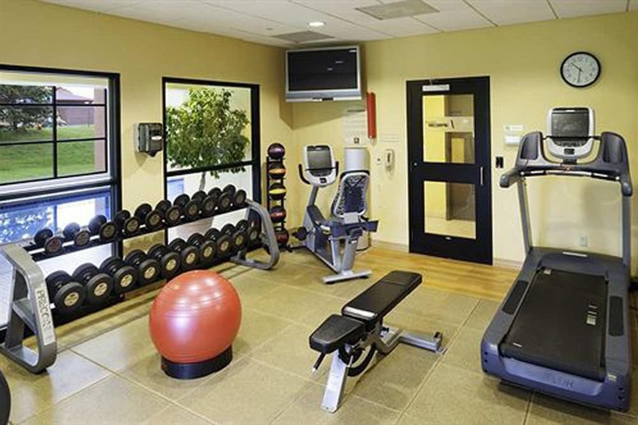 DoubleTree by Hilton Milwaukee - Brookfield