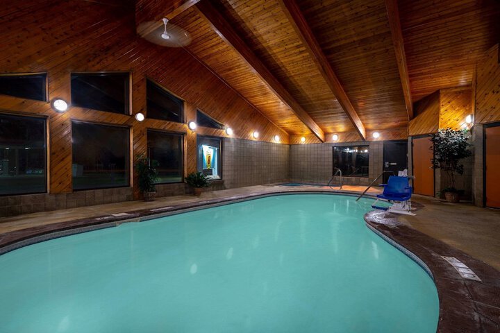 Pool 9 of 41