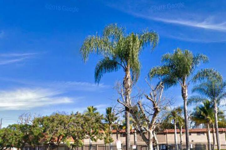 Cali Condo+BBQ+MemoryFoamBeds+12min to Beach