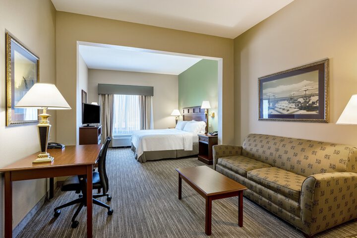 Room 32 of 71