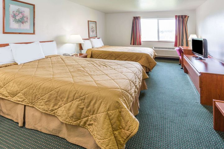 Travelodge Suites by Wyndham Newberg
