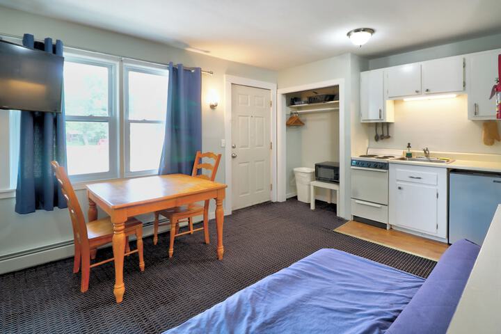 Room 12 of 40