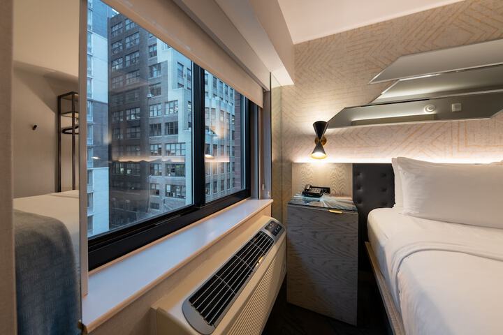 Room 45 of 94