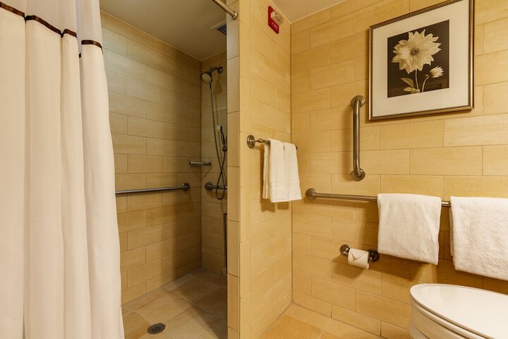 Room 18 of 36