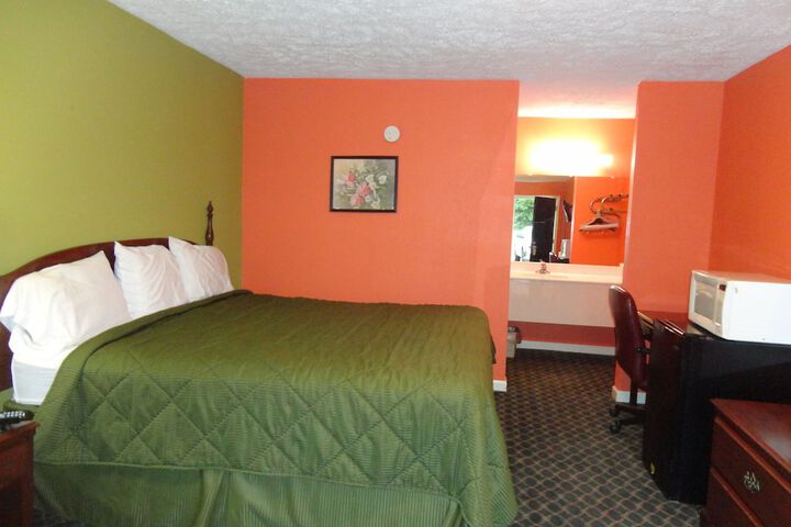 Room 10 of 23