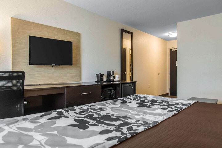 Room 19 of 44