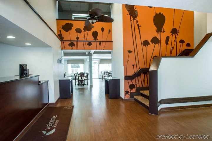 SLEEP INN & SUITES RIVERFRONT