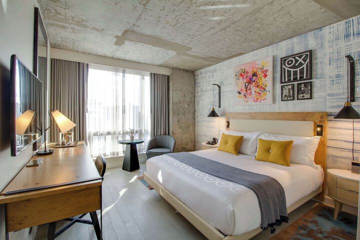 Room 5 of 40