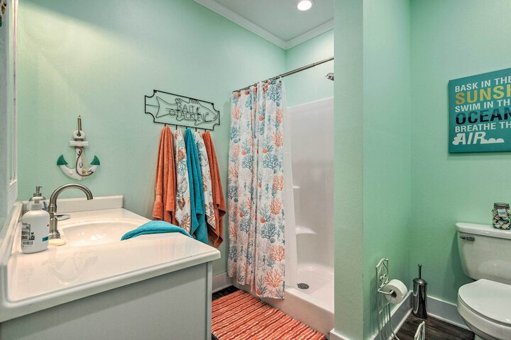 Dauphin Island Retreat: 2 Blocks to Beach!