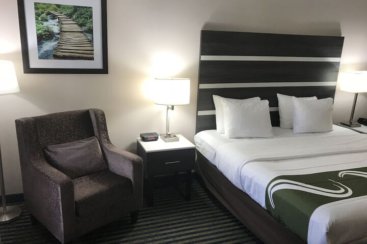 Room 10 of 40