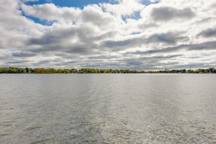 Lakefront Antioch Cottage w / Dock & Gas Grill!