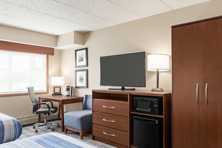 Room 34 of 49